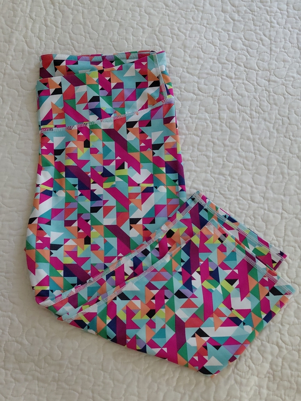 Colorful Geometric Print Capri Leggings